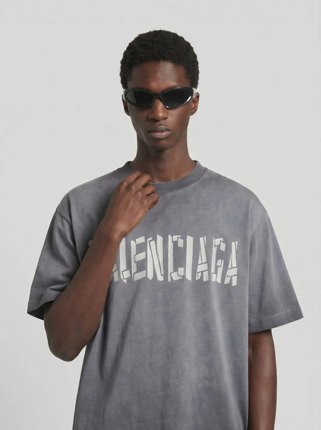 P90✨🔥 [balenciaga] 2026FW Paris lettering short-sleeved T-shirt Premium 26s double yarn 300g fabric, washed and sprayed with old and frayed craftsmanship Color: washed brown, washed Purple, washed Gray Size: S M L XL 2XL